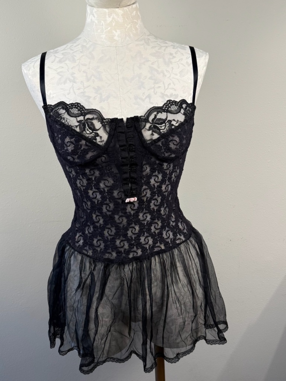 Vintage Fredericks Of Hollywood Black Stretch Lace and Sheer Chemise M